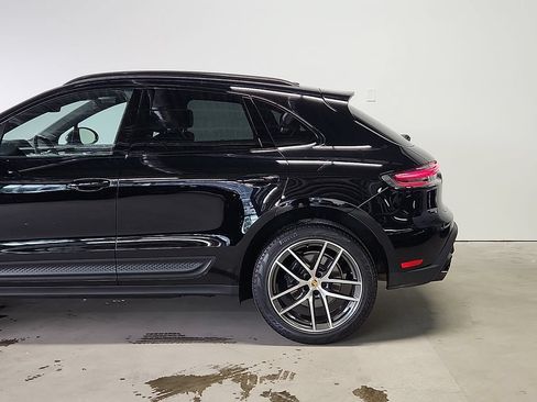 Certified 2026 Porsche Macan AWD/4WD image 7