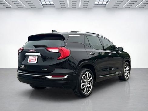 Used 2023 GMC Terrain Denali image 4