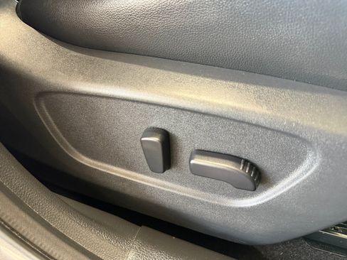 Used 2020 Nissan Rogue SL FWD image 30
