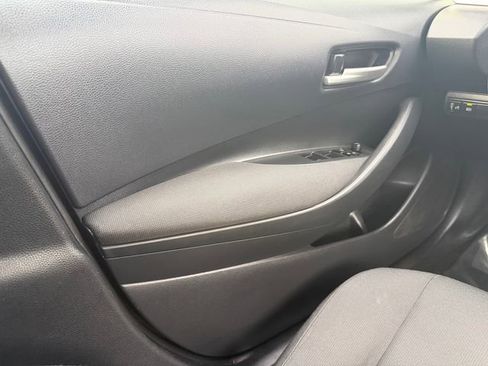 Used 2020 Toyota Corolla LE image 31