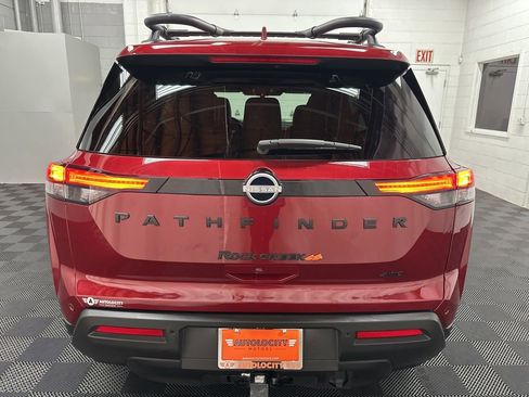 Used 2024 Nissan Pathfinder Rock Creek AWD/4WD image 9