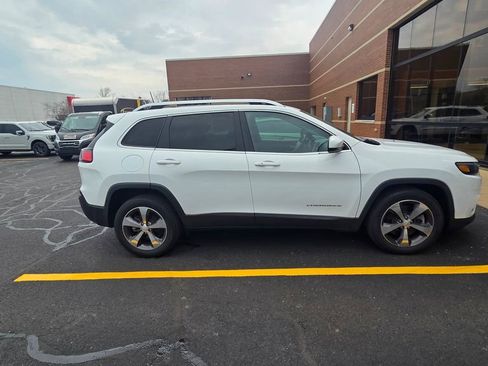 Used 2019 Jeep Cherokee Limited image 5