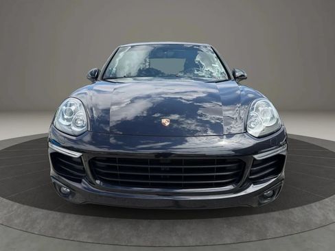 Used 2017 Porsche Cayenne AWD/4WD image 3