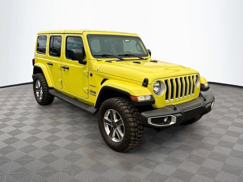 Used 2022 Jeep Wrangler Unlimited Sahara w/ Cold Weather Group AWD/4WD image 4