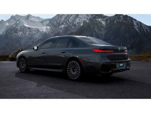 New 2026 BMW 740i RWD image 2