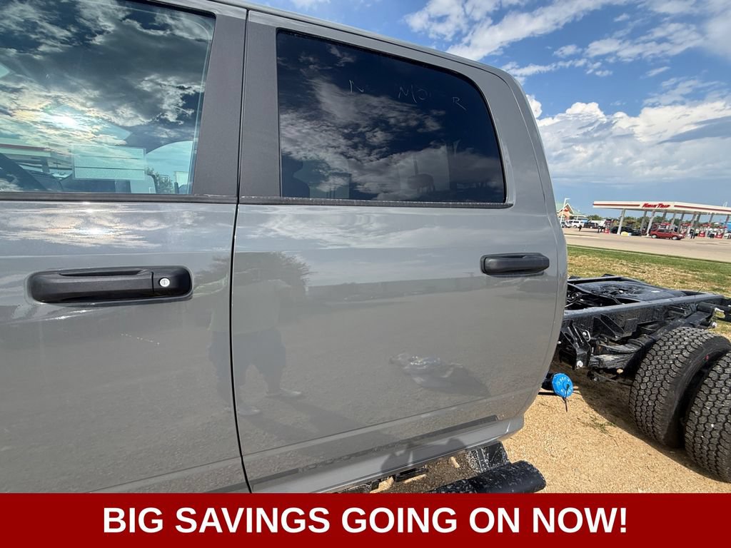 New 2027 RAM 3500 Big Horn AWD/4WD image 32