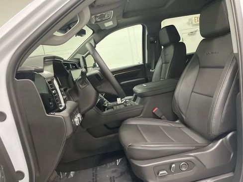 New 2026 GMC Sierra 3500 Denali w/ Denali Reserve Package AWD/4WD image 21