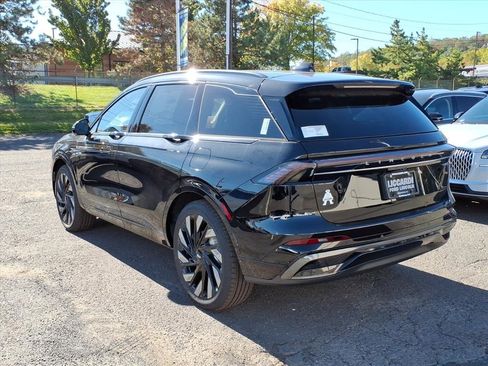 New 2026 Lincoln Nautilus Reserve w/ Jet Appearance Package image 4