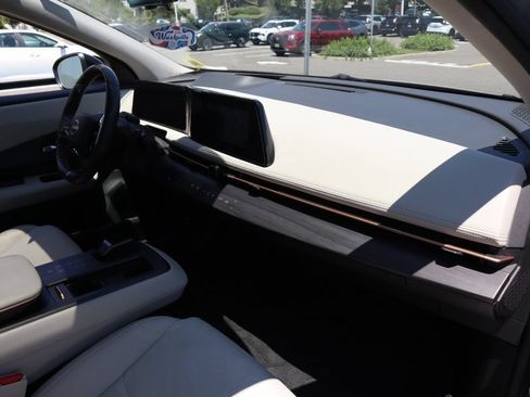 Certified 2023 Nissan Ariya FWD image 27