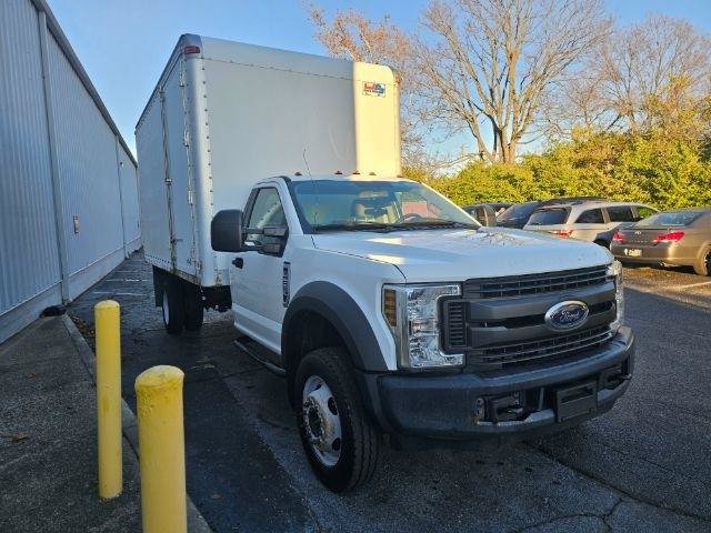 Used 2018 Ford F550 2WD Regular Cab Super Duty image 4