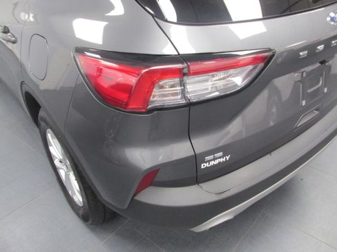 Used 2022 Ford Escape SE w/ Cold Weather Package AWD/4WD image 12