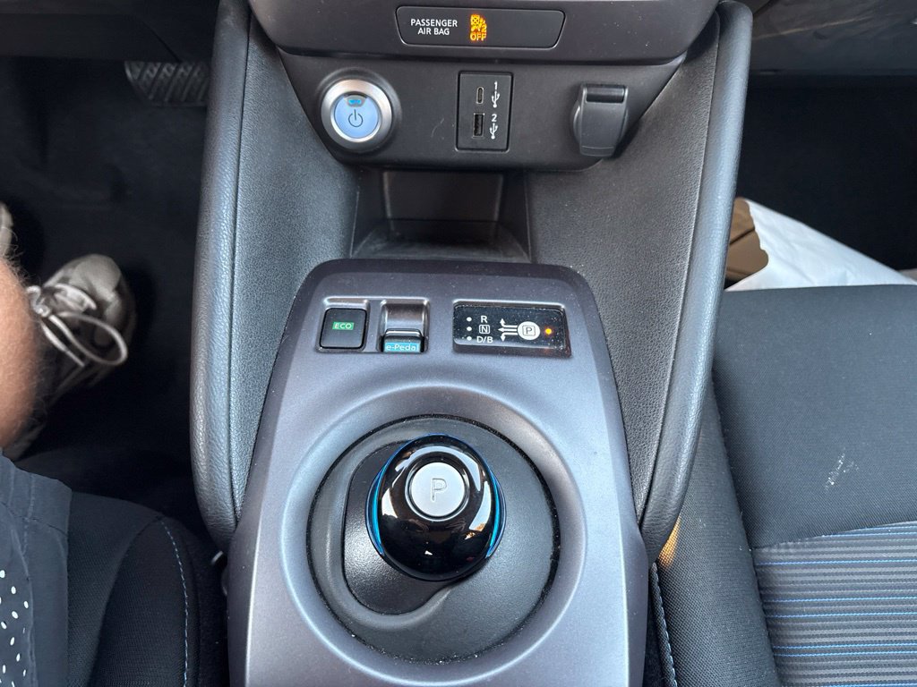 Used 2025 Nissan Leaf S FWD image 24