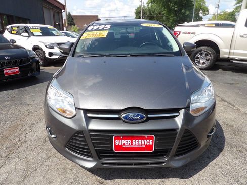 Used 2013 Ford Focus SE FWD image 2