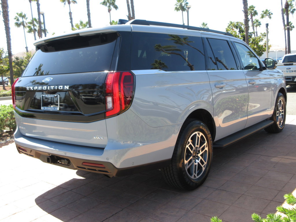 Certified 2025 Ford Expedition Max Active RWD image 4