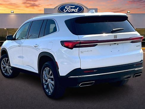 Used 2026 Buick Enclave Preferred AWD/4WD image 2