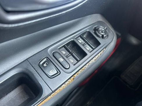 Used 2015 Jeep Renegade Trailhawk AWD/4WD image 13