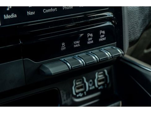 Used 2023 RAM 1500 Laramie AWD/4WD image 24