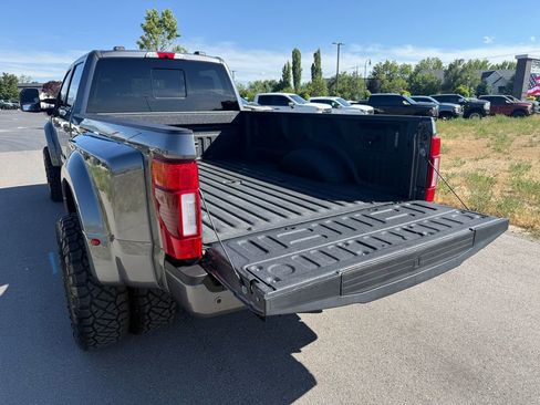Used 2022 Ford F450 Lariat w/ Lariat Ultimate Package AWD/4WD image 12