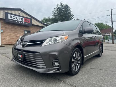 Used 2018 Toyota Sienna XLE w/ Protection Package