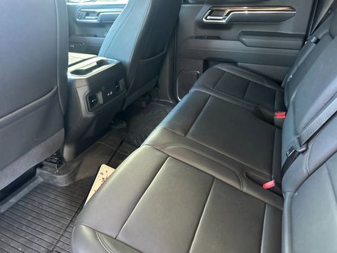 Used 2025 Chevrolet Silverado 1500 LT Trail Boss w/ LT Trail Boss Premium Package image 11