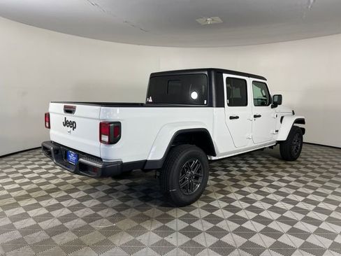 New 2025 Jeep Gladiator Sport AWD/4WD image 6