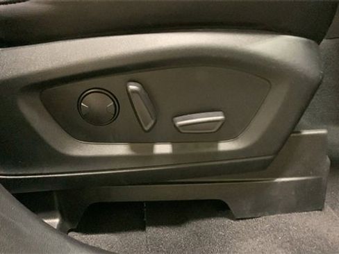 Certified 2021 Ford Explorer XLT w/ Equipment Group 202A image 12