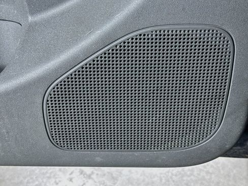 Used 2016 Nissan Frontier SV RWD image 21