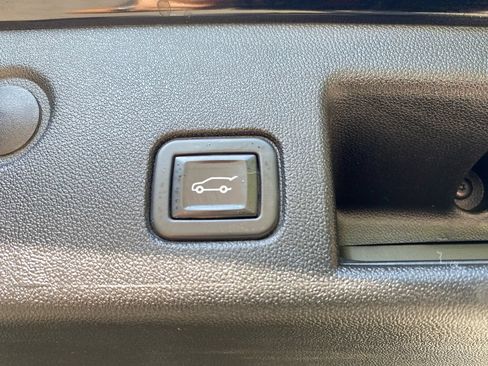Certified 2022 Chevrolet Equinox LT AWD/4WD image 16