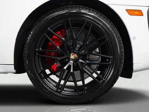 Used 2023 Porsche Macan GTS w/ Premium Package Plus image 8