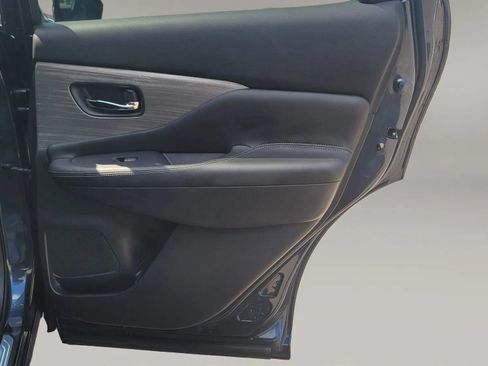 Used 2015 Nissan Murano SV AWD/4WD image 13