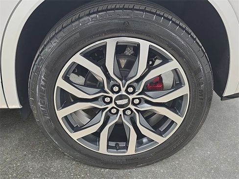 Used 2023 Cadillac XT6 Sport image 30