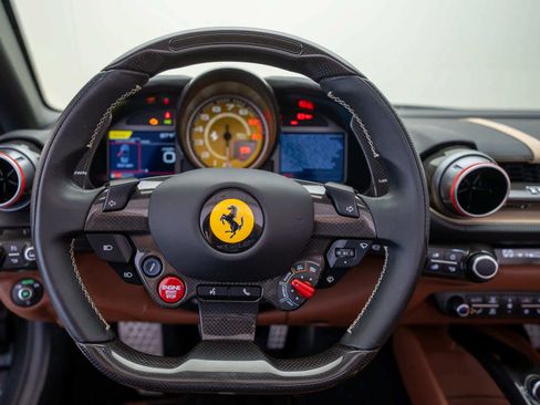 Used 2022 Ferrari 812 GTS RWD image 24