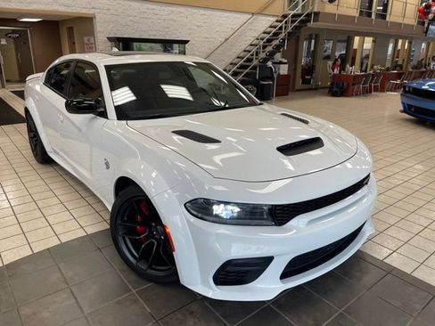 Used 2023 Dodge Charger SRT Hellcat w/ Harman/Kardon Audio Group RWD image 5