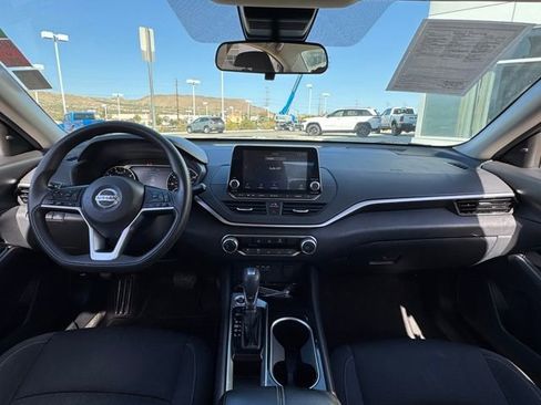 Used 2021 Nissan Altima 2.5 SV image 15