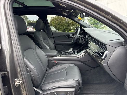 Used 2025 Audi Q7 3.0T Prestige image 16