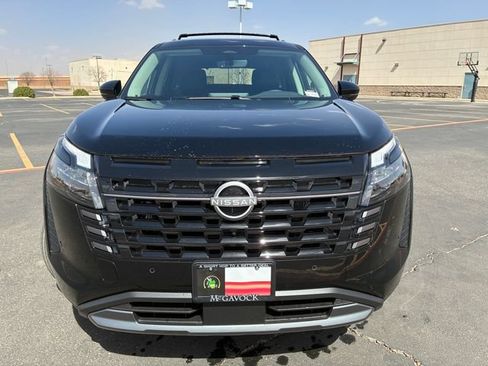 New 2026 Nissan Pathfinder SL w/ SL Premium Package FWD image 9