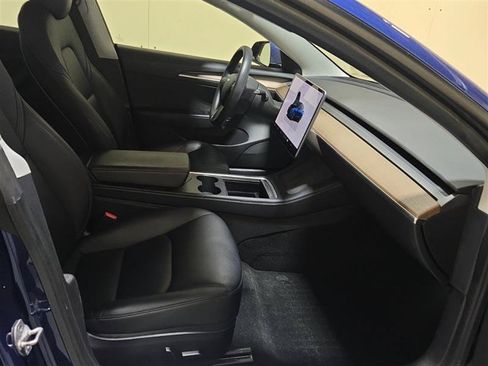 Used 2022 Tesla Model 3 Long Range AWD/4WD image 5