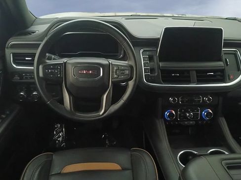 Used 2023 GMC Yukon XL AT4 AWD/4WD image 8