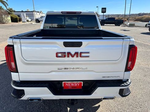 Used 2022 GMC Sierra 1500 Denali image 6