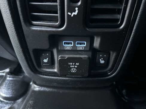 Used 2023 Dodge Durango GT image 31