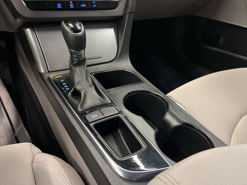 Used 2016 Hyundai Sonata SE w/ Cargo Package image 26