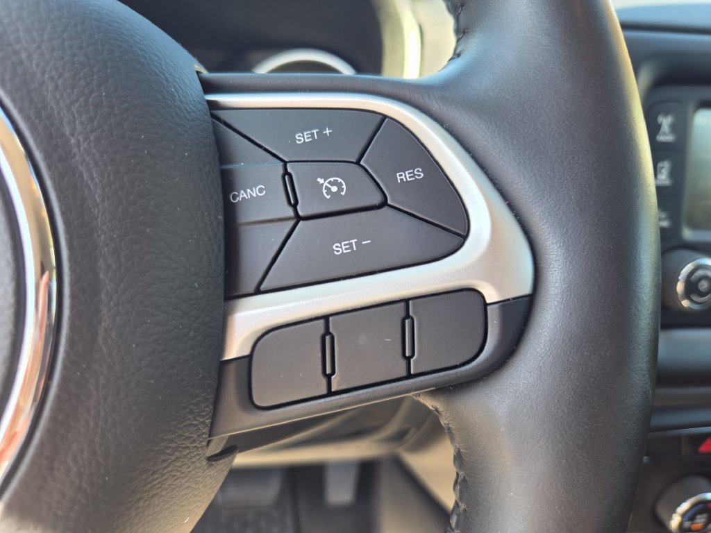 Used 2018 Jeep Compass Sport w/ Cold Weather Group AWD/4WD image 15