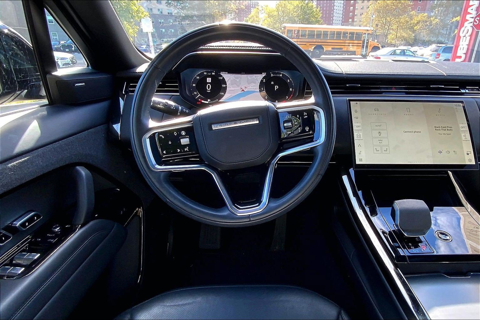 Used 2024 Land Rover Range Rover Sport SE AWD/4WD image 5