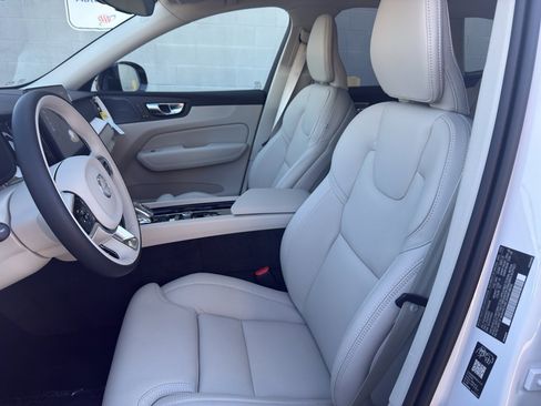 New 2026 Volvo XC60 T8 Ultra w/ Climate Package PRO image 21