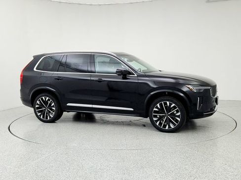 New 2025 Volvo XC90 B6 Plus w/ Protection Package Premier image 3
