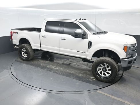 Used 2019 Ford F250 Lariat w/ Lariat Ultimate Package image 23