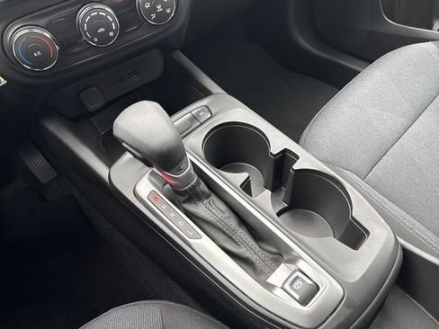 Used 2025 Chevrolet Trax LS image 27