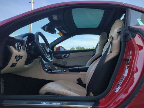 Used 2016 Mercedes-Benz SLK 300 image 14