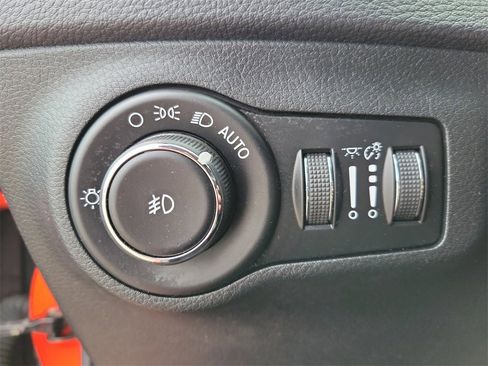 Used 2018 Jeep Compass Trailhawk w/ Navigation Group image 22