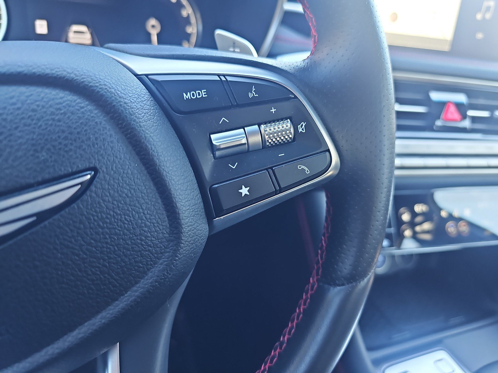 Used 2025 Genesis G70 2.5T w/ Sport Prestige Package RWD image 22